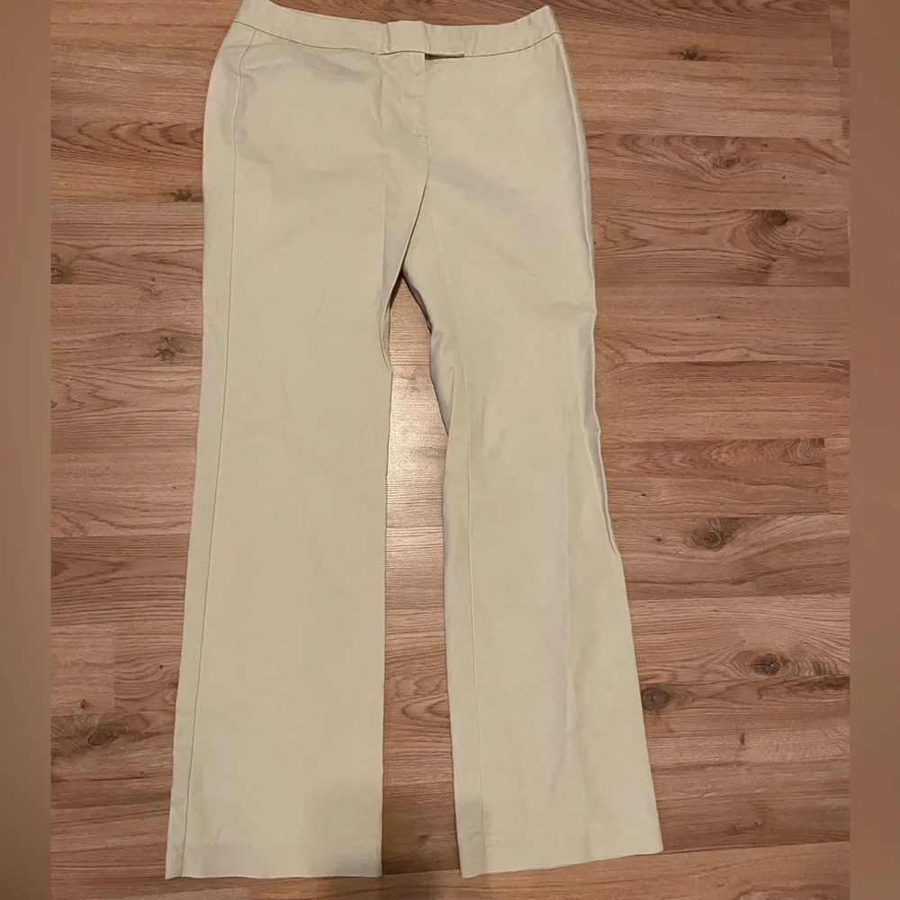Vineyard Vines Cream Pants Classic Style